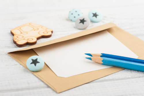 【相手別】ホワイトデーのメッセージ文例37選！もらって嬉しい一言&英文での書き方は？（日本語・英語）