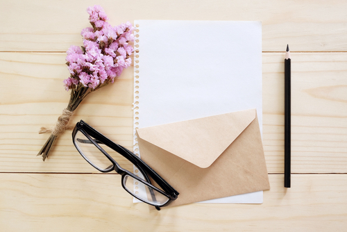 【相手別】ホワイトデーのメッセージ文例37選！もらって嬉しい一言&英文での書き方は？（日本語・英語）