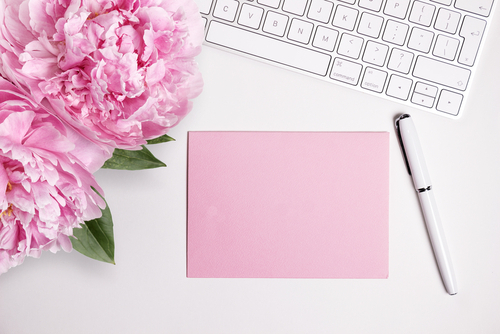 【相手別】ホワイトデーのメッセージ文例37選！もらって嬉しい一言&英文での書き方は？（日本語・英語）