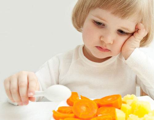 子どもの偏食には発達段階にあわせた対策を！親子で好き嫌いを克服しよう！