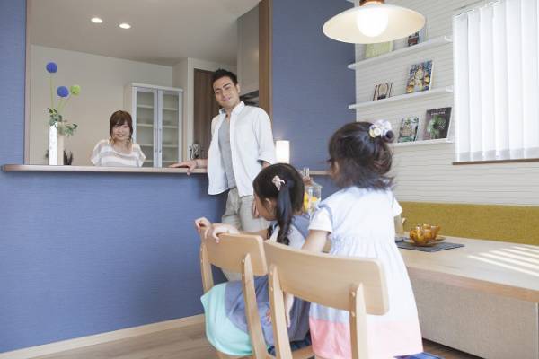 あなたはどうする？【夫の転勤】についていきたい派の妻 その理由は