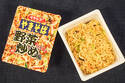 新商品ラッシュ!?　ペヤング「ピリ辛野菜炒め風やきそば」を食べてみた