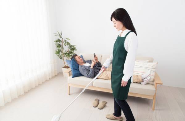 実は意外と知らない…掃除機の正しい使い方と知識