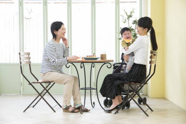 【1歳児との外食】子どもを落ち着かせるには？