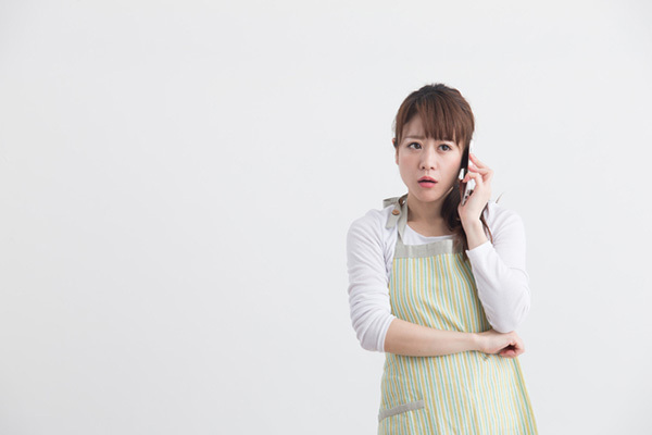 休日に「お誘い」をしてくるママ友は非常識？