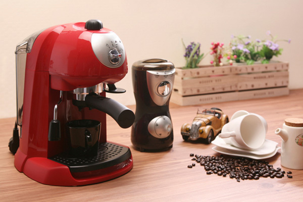 【デロンギ？それとも…】自宅で本格！コーヒーメーカーの人気機種