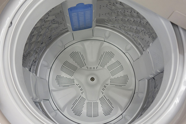洗濯機の掃除でふと疑問 酸素系と塩素系漂白剤の違いは？