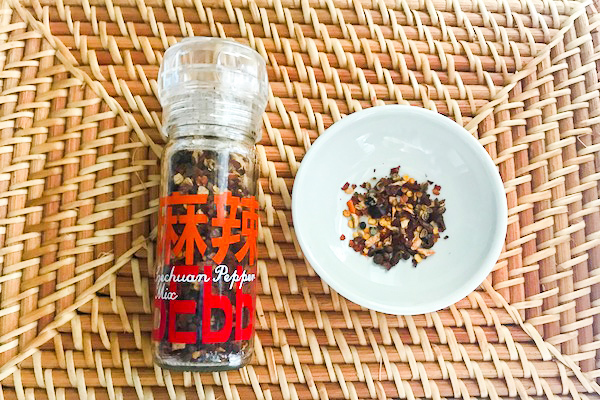 カルディの「麻辣ペッパー」でお店の味に！ 万能すぎるスパイシー調味料