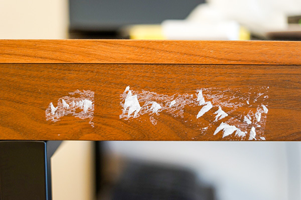 【身近にあるもので】残ってしまったテープ跡をキレイに剥がす方法