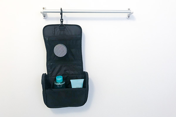 無印の「吊して使える洗面用具ケース」が便利だと話題