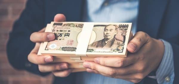 浮気で離婚したときの慰謝料はいくら？161人へのアンケート