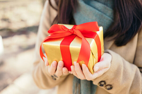 【バレンタイン】約9割の女性がプレゼント購入!?