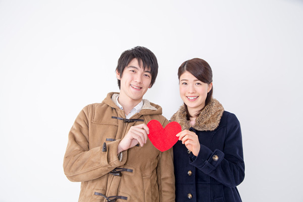夫にチョコあげる？　“夫婦”のバレンタイン事情