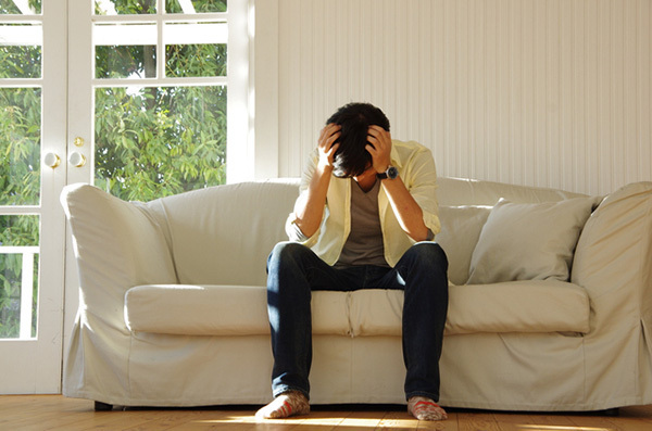 みんなはどうしてる？夫が落ち込んでいたときの対処法