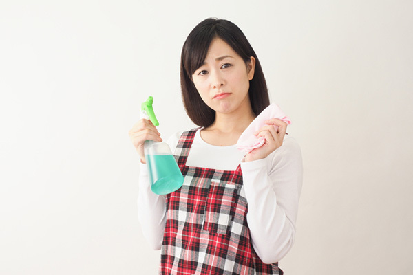 掃除のプロが伝授！キッチンの油汚れや水回りの汚れをラクに取る方法