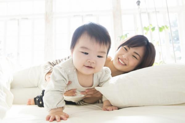 ママだってさぼりたい!!ゴロゴロしながら子どもと遊ぶ方法