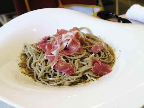 ここでしか食べられない!　夫婦で食べに行きたい東京の変わり冷やし麺7選