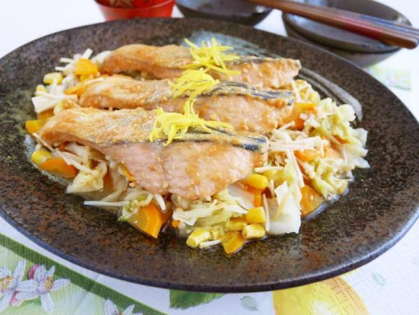 【風邪予防＋アンチエイジング】さっぱりコクウマ!　柚子香る鮭のちゃんちゃん蒸し