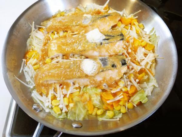 【風邪予防＋アンチエイジング】さっぱりコクウマ!　柚子香る鮭のちゃんちゃん蒸し