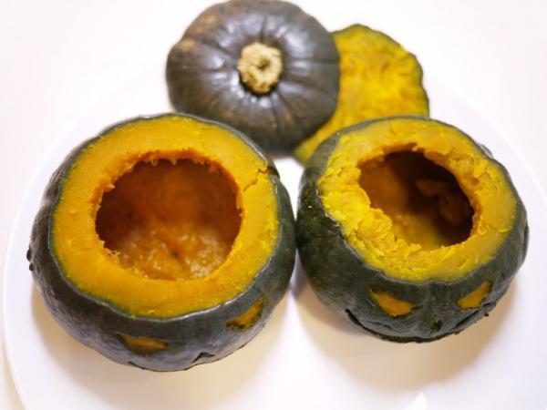 【ハロウィンごはん】アレルギーの子も一緒に！坊ちゃん南瓜の簡単グラタン