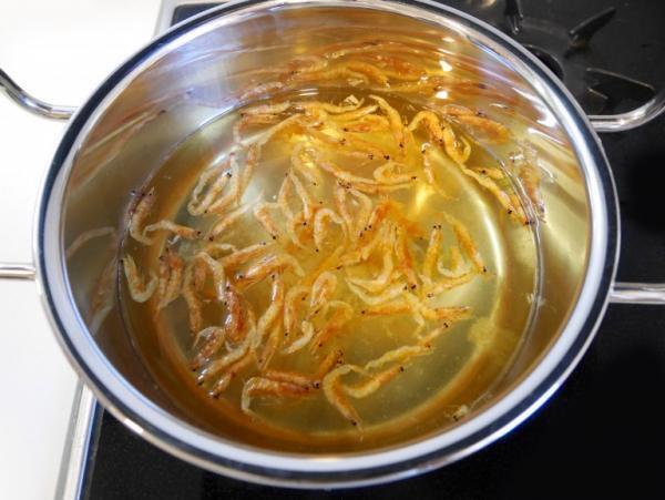 【風邪予防＆症状改善に】餃子の皮で、包まないエスニック風ワンタンスープ