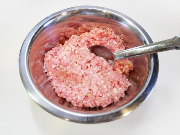 【風邪予防＆症状改善に】餃子の皮で、包まないエスニック風ワンタンスープ