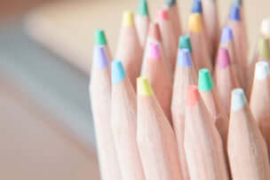 「コロリアージュ」ってなに?　 大人の塗り絵の始めかた