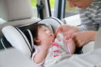 チャイルドシートの暑さ対策グッズ5選!　赤ちゃんのために冷やす方法