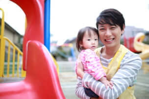 3人に1人が勘違い!　男性にも育休を取得する権利がある