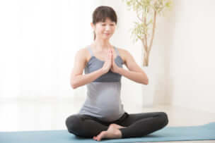 マタニティヨガインストラクターの資格取得法やおすすめの講座とは？