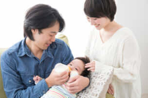 粉ミルクはいつまで飲ませるのが正解?　断乳ステップとともに解説