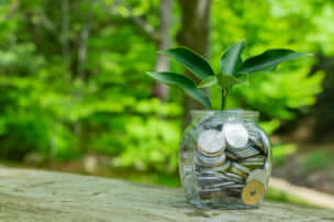 財形貯蓄のメリット・デメリットとは?　夫婦の貯蓄術に加えるべき?