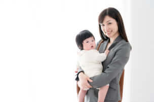 育児休業給付金の申請方法や必要書類を詳しく解説