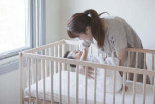 ベビーベッドでいつまで寝てくれる?　必要性と卒業のタイミングが知りたい