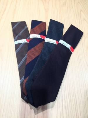 熟練の職人による糸染め・高密度で織られた生地を使用　富士吉田の伝統「ふじやま織」のウールネクタイを発売