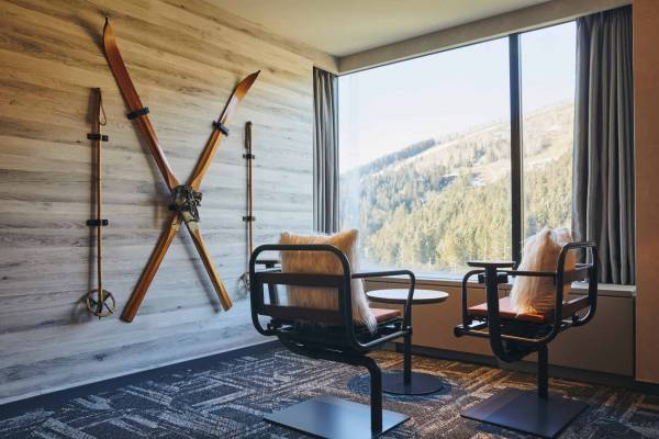 【リゾナーレトマム】スキー旅を満喫！機能とデザインを兼ね備えたゲレンデ目の前の「スキーヤーズスイートルーム」誕生｜利用開始日：2022年1月10日