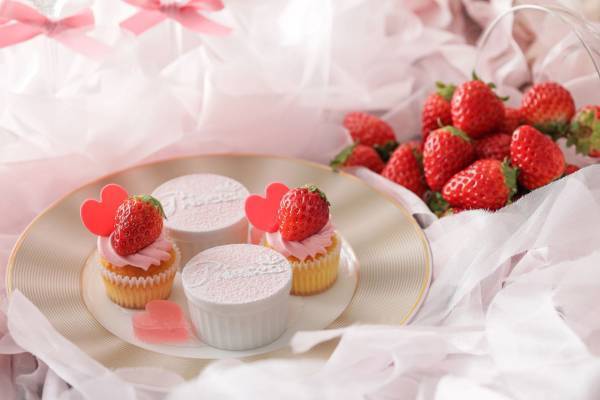 心躍るいちごのシーズン到来！国産いちごを贅沢に使ったアフタヌーンティー 「プリンセスアフタヌーンティー～Strawberryの誘惑～」販売