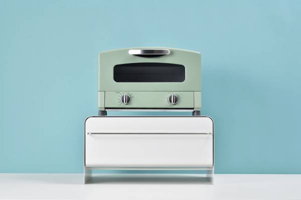 トースターも載せられてスッキリ隠す収納ボックス「ブレッドドロワー」を新発売！