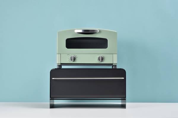 トースターも載せられてスッキリ隠す収納ボックス「ブレッドドロワー」を新発売！