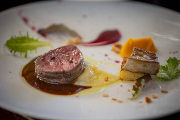 【ひらまつレストラン】北海道白糠町の特産品をフランス料理で ふるさと納税お礼品で「飲食体験型返礼品」が人気 ～東京・丸の内「サンス・エ・サヴール」