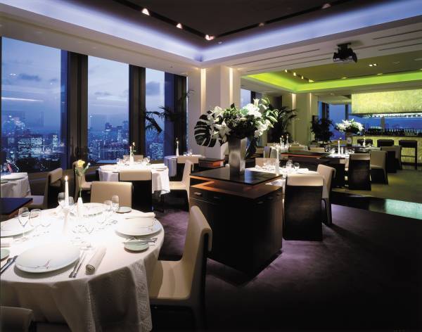 【ひらまつレストラン】北海道白糠町の特産品をフランス料理で ふるさと納税お礼品で「飲食体験型返礼品」が人気 ～東京・丸の内「サンス・エ・サヴール」