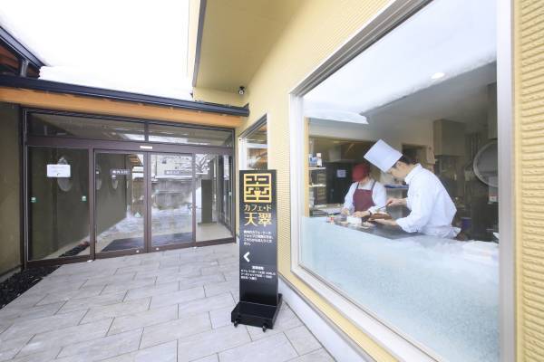 ハロウィンに露天風呂から花火観賞はいかが？【10/31限定】箱根の大人の隠れ宿にて＜特典付き花火観賞プラン＞販売開始