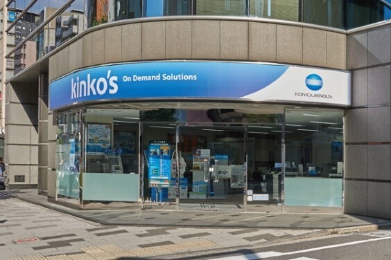 キンコーズ・新宿御苑店に  個室型作業スペース『RemoteworkBOX』を設置