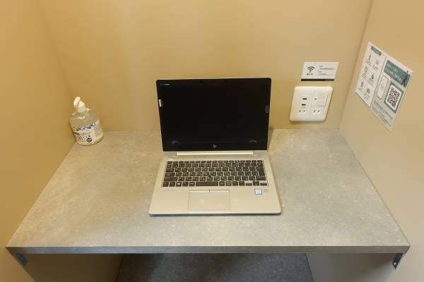 キンコーズ・新宿御苑店に  個室型作業スペース『RemoteworkBOX』を設置