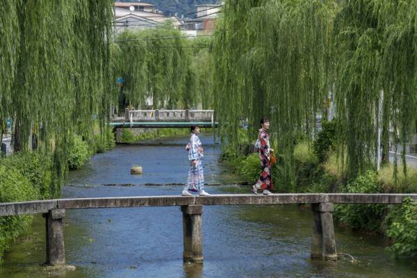 【OMO by 星野リゾート　京都3施設】都市観光ホテル「OMO」&times;京都の老舗ブランド「よーじや」の共同企画 卒業旅行プラン「OMOの卒たび～京都べっぴん旅～」販売｜期間：2021年12月1日〜2022年6月30日／販売施設：OMO5京都祇園、OMO3京都東寺、OMO5京都三条