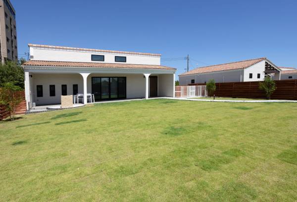 愛犬と泊まれる豪華貸別荘の村？【Asovillage"アソビヴィレッジ"】が2021年8月にOPEN！！！全棟100坪以上天然芝ドッグラン！九十九里浜の海岸沿い！