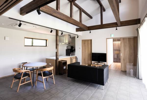 愛犬と泊まれる豪華貸別荘の村？【Asovillage"アソビヴィレッジ"】が2021年8月にOPEN！！！全棟100坪以上天然芝ドッグラン！九十九里浜の海岸沿い！