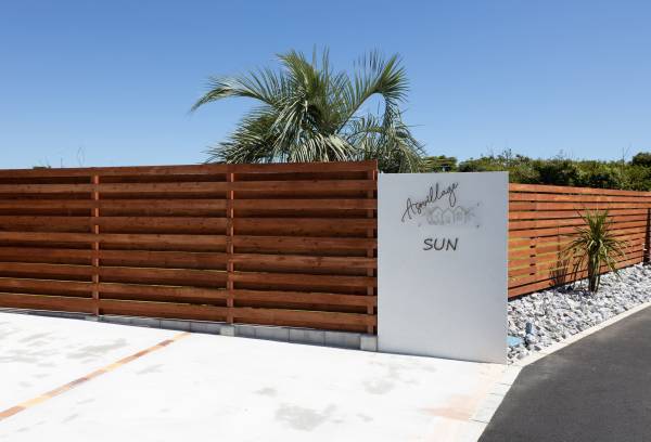 愛犬と泊まれる豪華貸別荘の村？【Asovillage"アソビヴィレッジ"】が2021年8月にOPEN！！！全棟100坪以上天然芝ドッグラン！九十九里浜の海岸沿い！