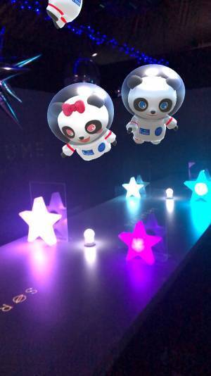 関西最大級のプロジェクションマッピングカフェ&ldquo;ＳＯＲＡＹＵＭＥ&rdquo;（ソラユメ）に、宇宙遊泳を楽しむキャラクター『AR　ソラちゃんユメちゃん』が登場！