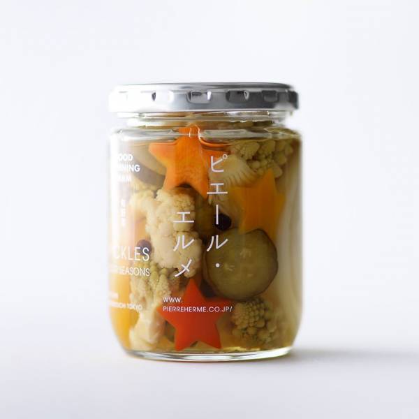 今話題の「ピスタチオ」を使用したクリスマス 仕様のパウンドケーキが『Made in ピエール・エルメ』で好評販売中！